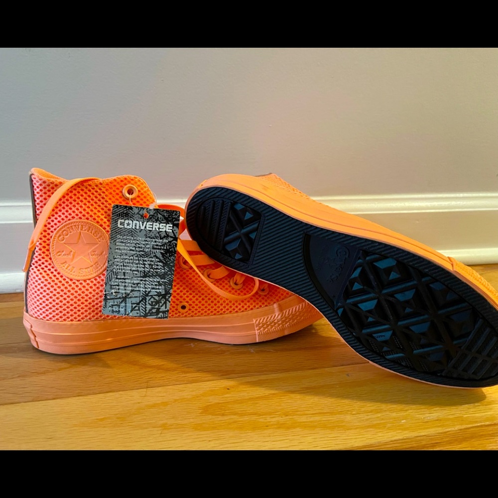 Limited edition converse - Picture 2 of 3